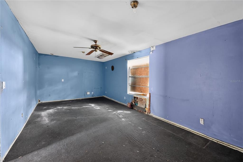 For Sale: $175,000 (2 beds, 2 baths, 1761 Square Feet)