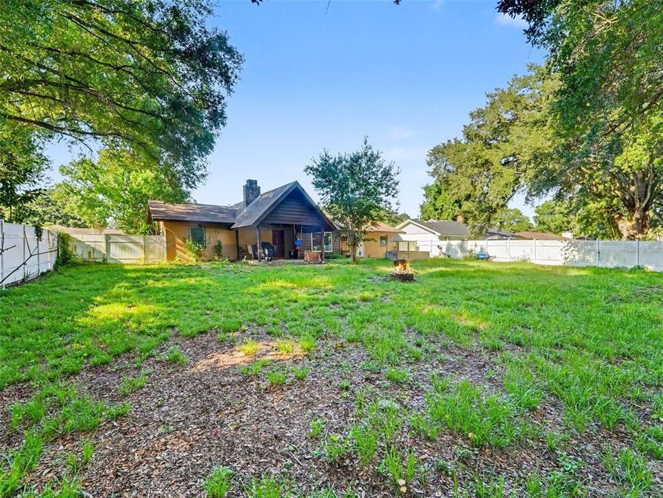 For Sale: $285,000 (3 beds, 2 baths, 1526 Square Feet)