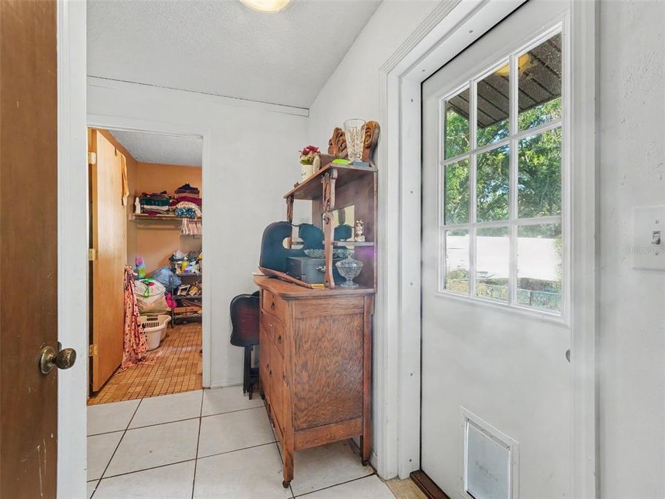 For Sale: $285,000 (3 beds, 2 baths, 1526 Square Feet)