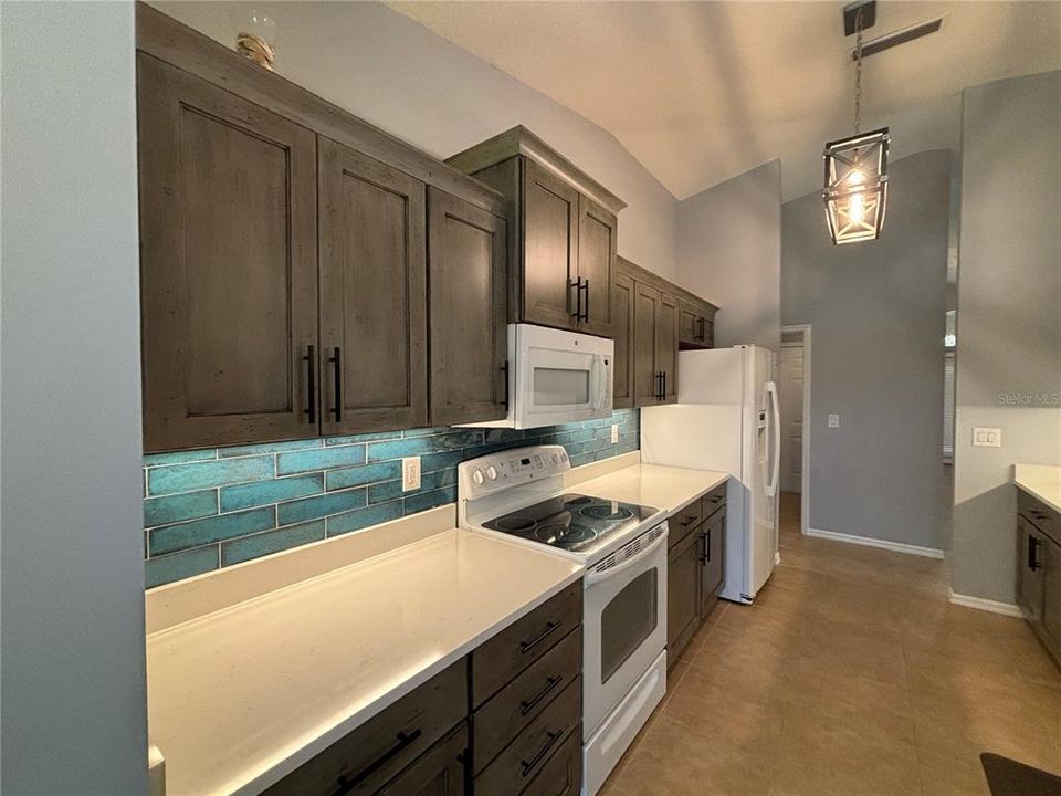 For Sale: $399,000 (3 beds, 2 baths, 1627 Square Feet)