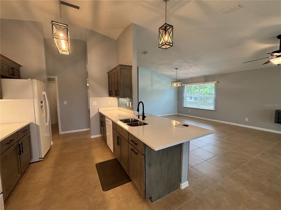 For Sale: $399,000 (3 beds, 2 baths, 1627 Square Feet)