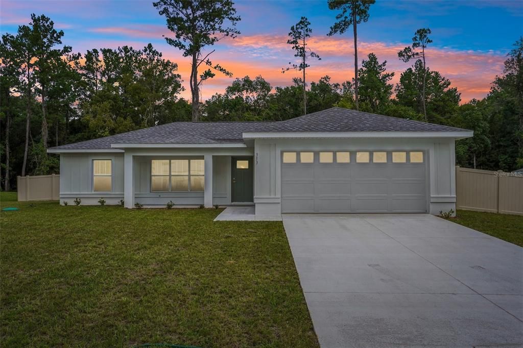 For Sale: $305,900 (3 beds, 2 baths, 1454 Square Feet)