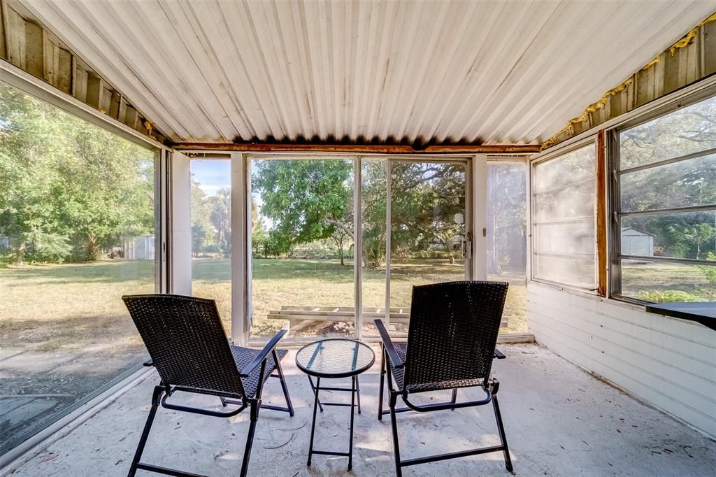 В аренду: $2,450 (2 спален, 2 ванн, 850 Квадратных фут)