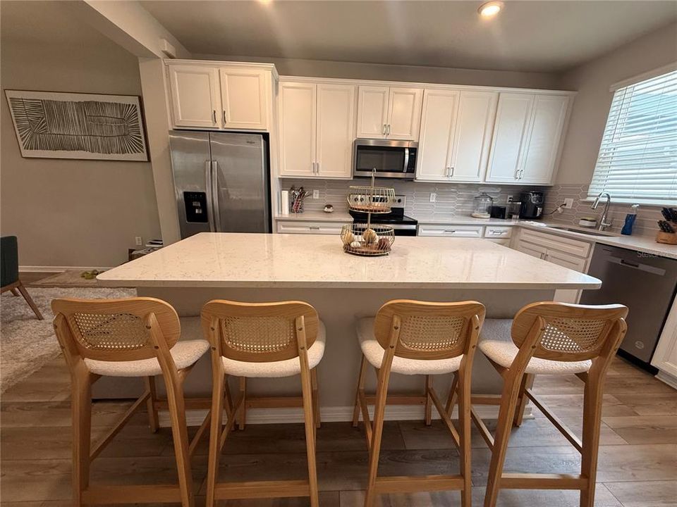For Rent: $2,700 (3 beds, 2 baths, 1620 Square Feet)