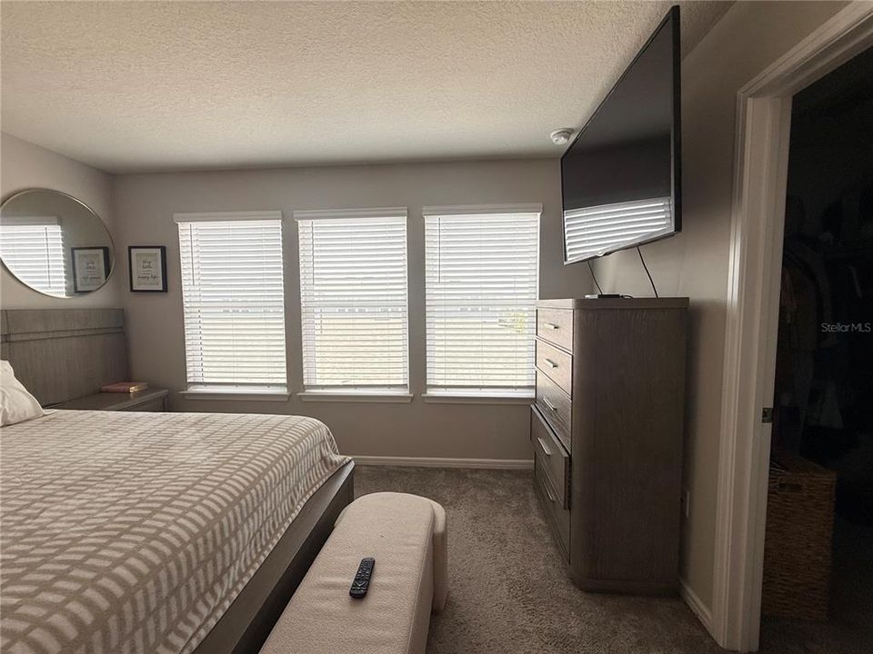 For Rent: $2,700 (3 beds, 2 baths, 1620 Square Feet)