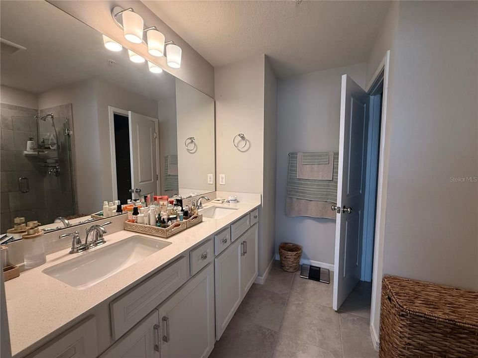 For Rent: $2,700 (3 beds, 2 baths, 1620 Square Feet)