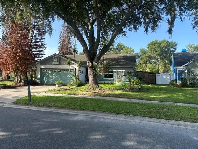 For Sale: $269,000 (3 beds, 2 baths, 1435 Square Feet)