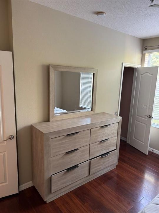На продажу: $472,000 (3 спален, 2 ванн, 1844 Квадратных фут)