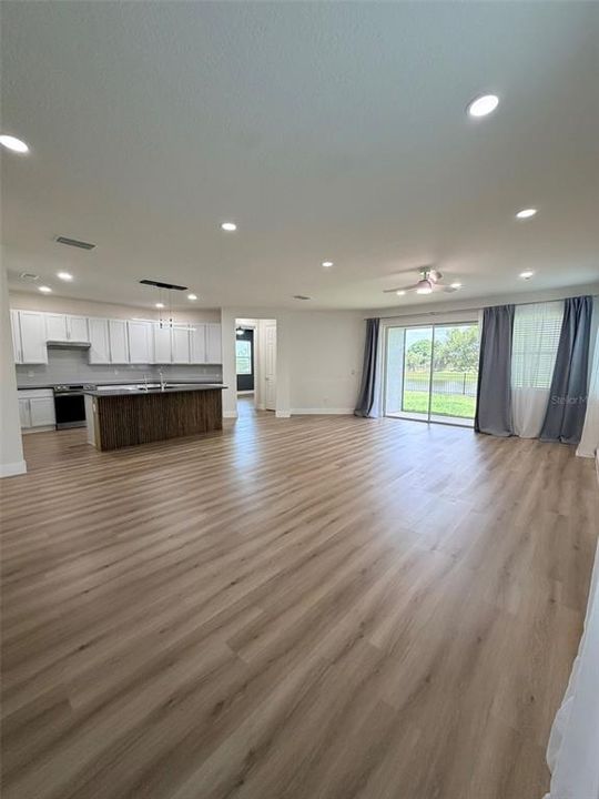 En Renta: $3,995 (4 camas, 2 baños, 1983 Pies cuadrados)