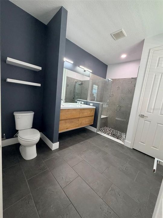 En Renta: $3,995 (4 camas, 2 baños, 1983 Pies cuadrados)