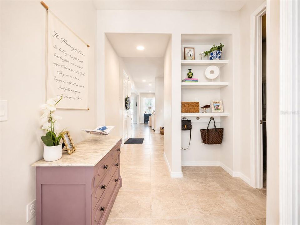 En Venta: $619,999 (4 camas, 3 baños, 2459 Pies cuadrados)