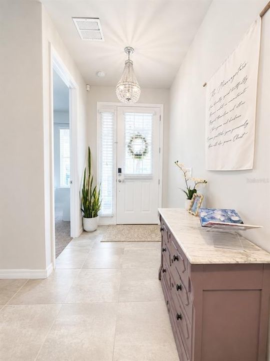 En Venta: $619,999 (4 camas, 3 baños, 2459 Pies cuadrados)