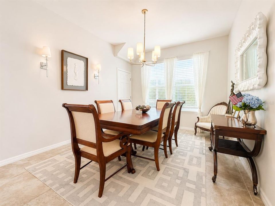 En Venta: $619,999 (4 camas, 3 baños, 2459 Pies cuadrados)