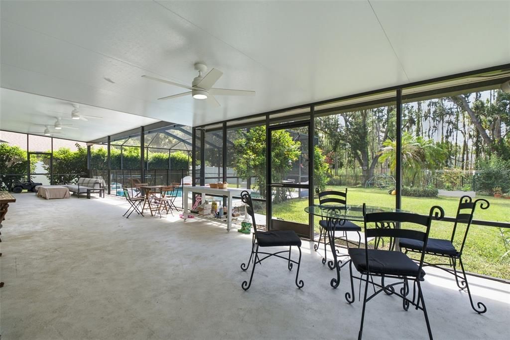 For Sale: $724,900 (4 beds, 2 baths, 2454 Square Feet)