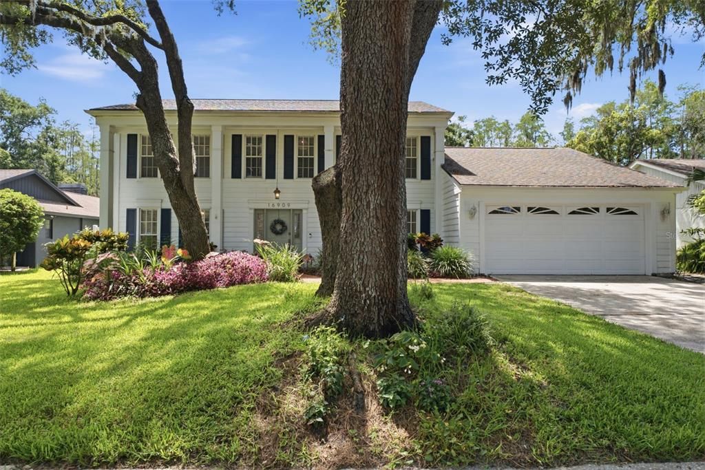 For Sale: $724,900 (4 beds, 2 baths, 2454 Square Feet)