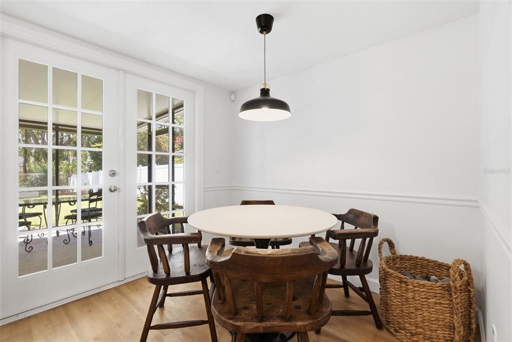 For Sale: $724,900 (4 beds, 2 baths, 2454 Square Feet)