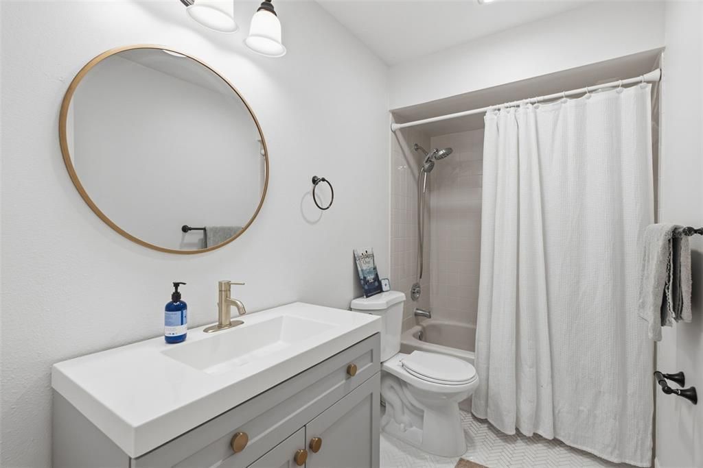 For Sale: $724,900 (4 beds, 2 baths, 2454 Square Feet)