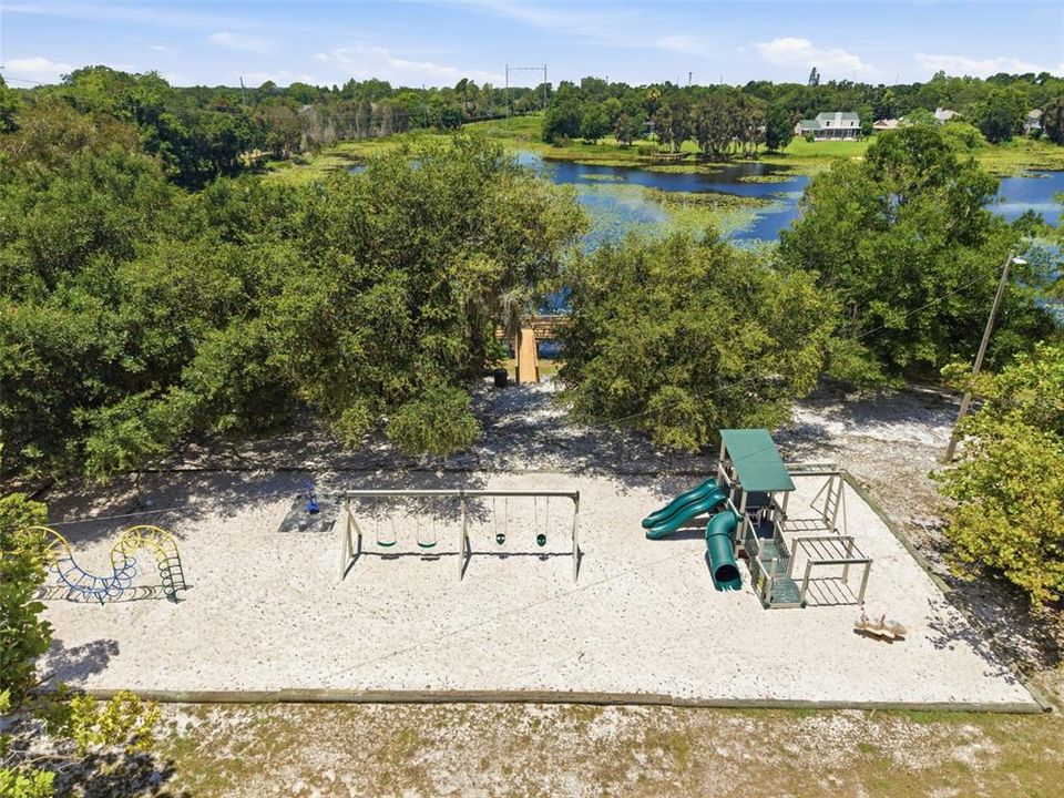 For Sale: $724,900 (4 beds, 2 baths, 2454 Square Feet)