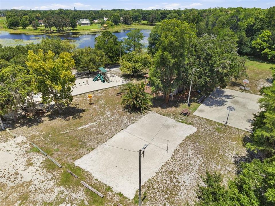 For Sale: $724,900 (4 beds, 2 baths, 2454 Square Feet)