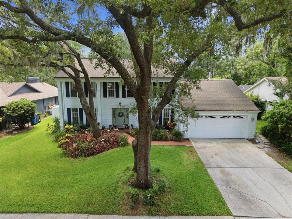 For Sale: $724,900 (4 beds, 2 baths, 2454 Square Feet)