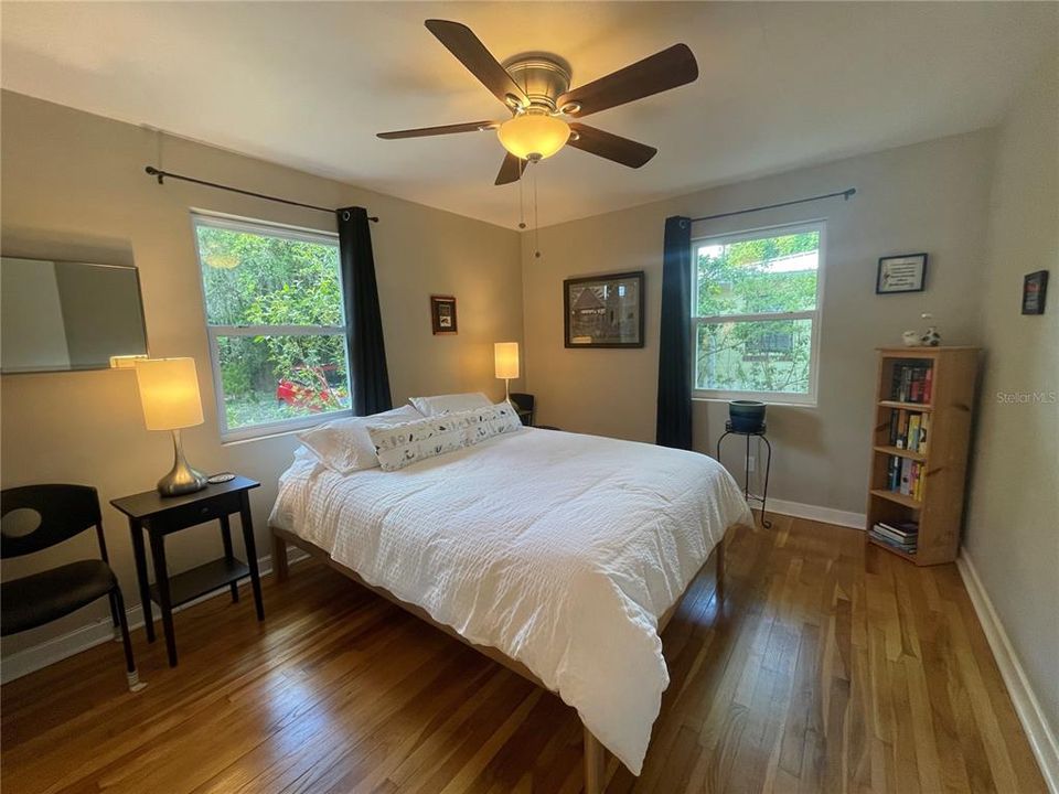 For Rent: $2,300 (3 beds, 1 baths, 1446 Square Feet)