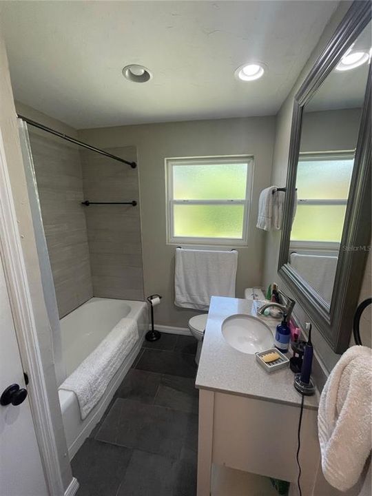 For Rent: $2,300 (3 beds, 1 baths, 1446 Square Feet)