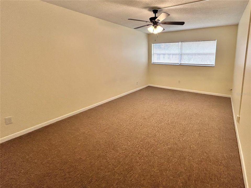 For Sale: $150,000 (2 beds, 1 baths, 975 Square Feet)