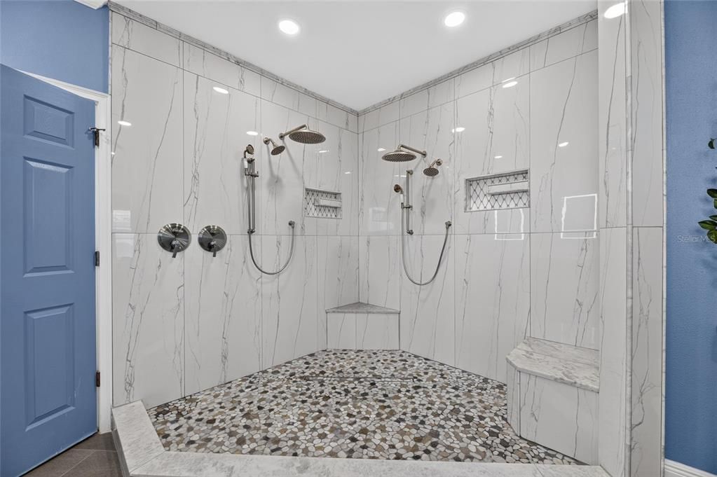 En Venta: $1,275,000 (6 camas, 3 baños, 3366 Pies cuadrados)