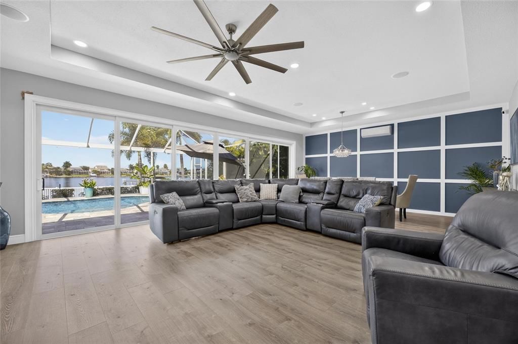 En Venta: $1,275,000 (6 camas, 3 baños, 3366 Pies cuadrados)