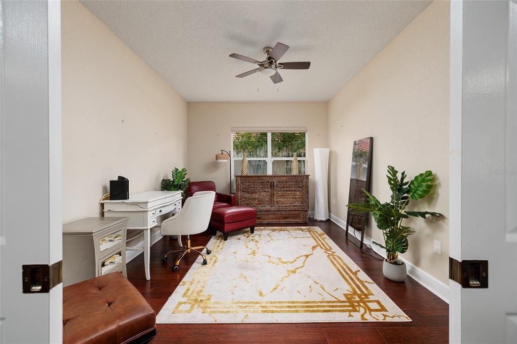 En Venta: $549,000 (3 camas, 2 baños, 1983 Pies cuadrados)