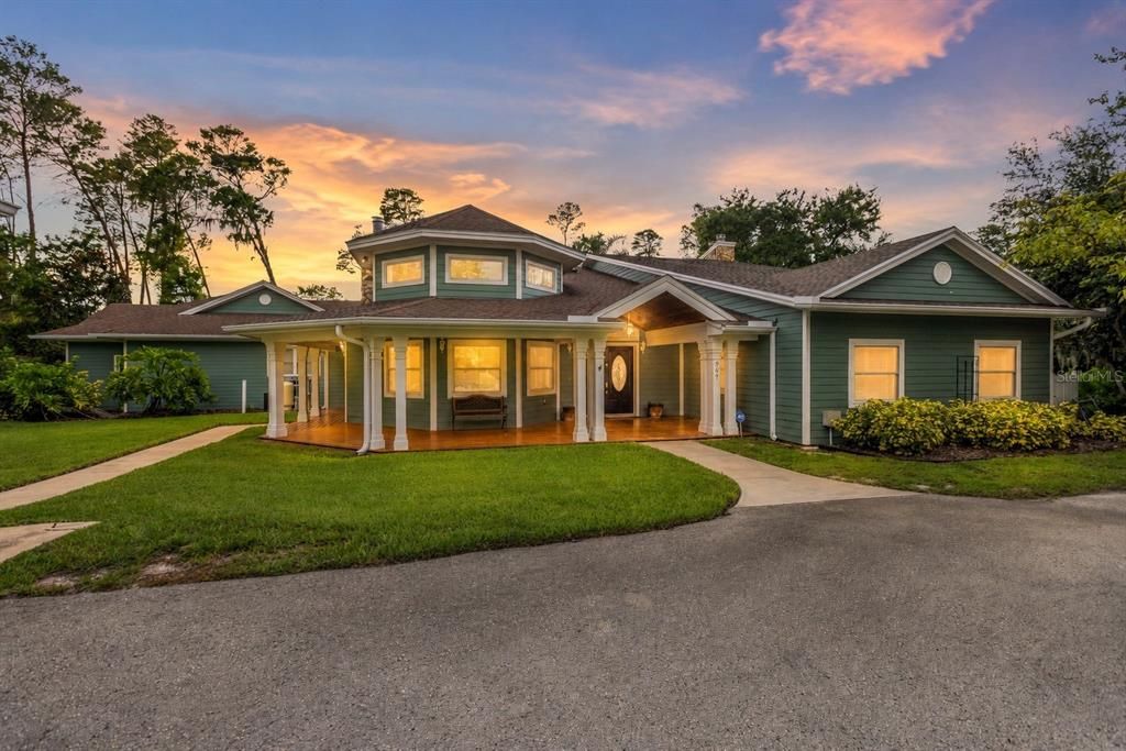 For Sale: $1,795,000 (6 beds, 5 baths, 5825 Square Feet)
