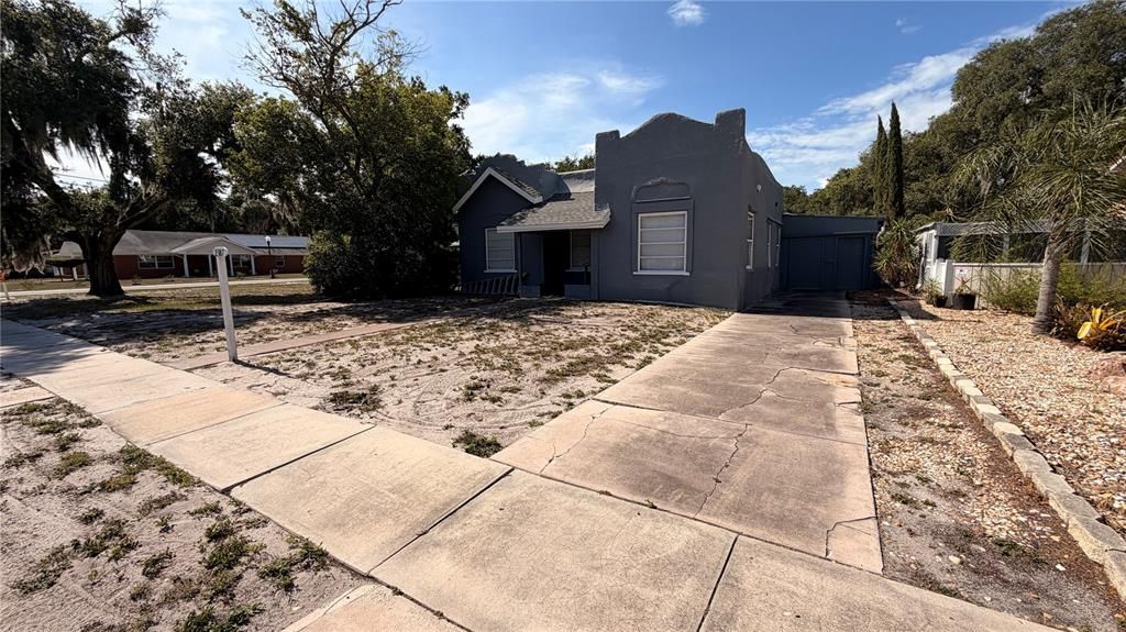 For Sale: $450,000 (7 beds, 0 baths, 3000 Square Feet)