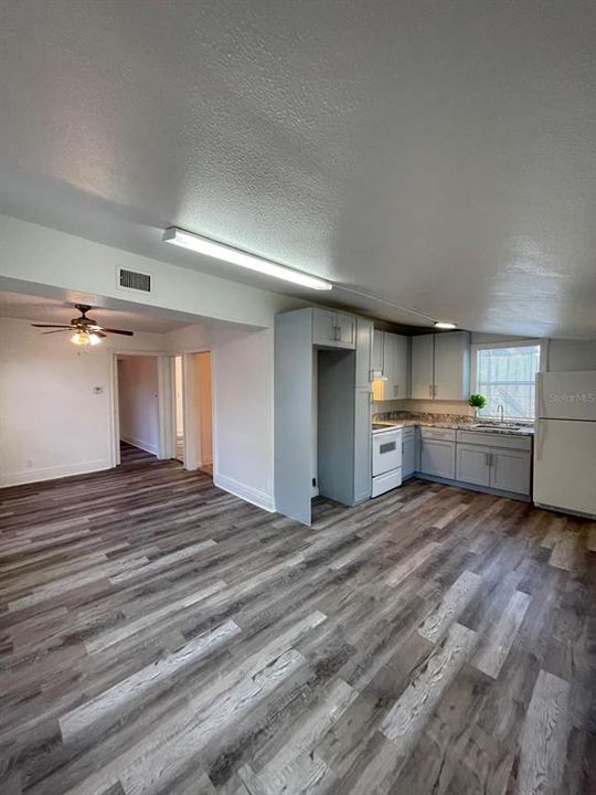 For Sale: $450,000 (7 beds, 0 baths, 3000 Square Feet)