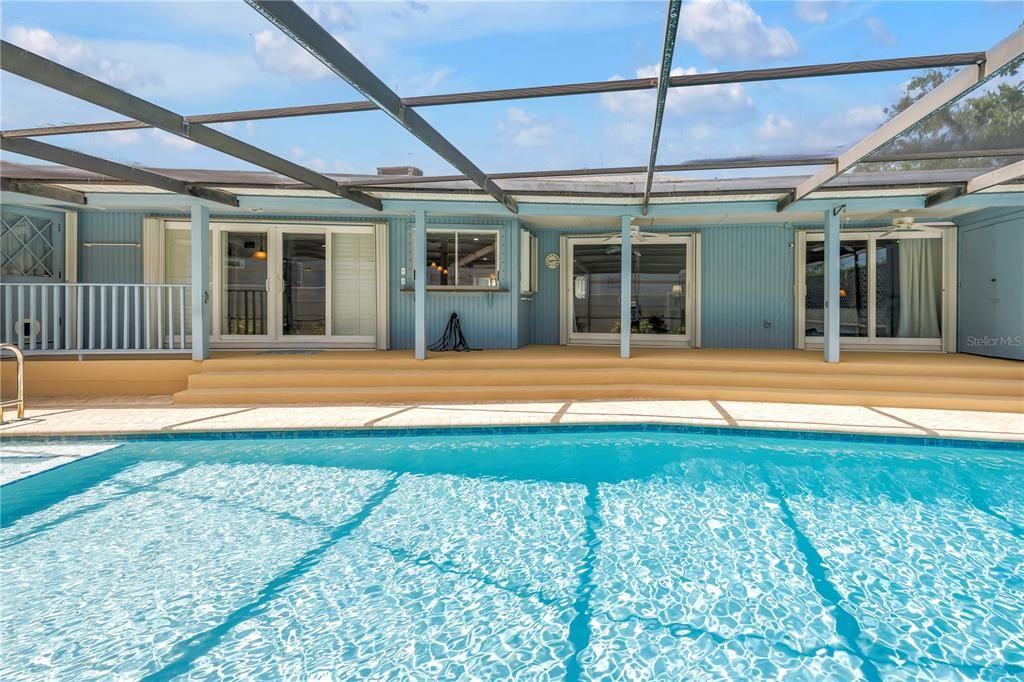 En Venta: $690,000 (4 camas, 2 baños, 2860 Pies cuadrados)