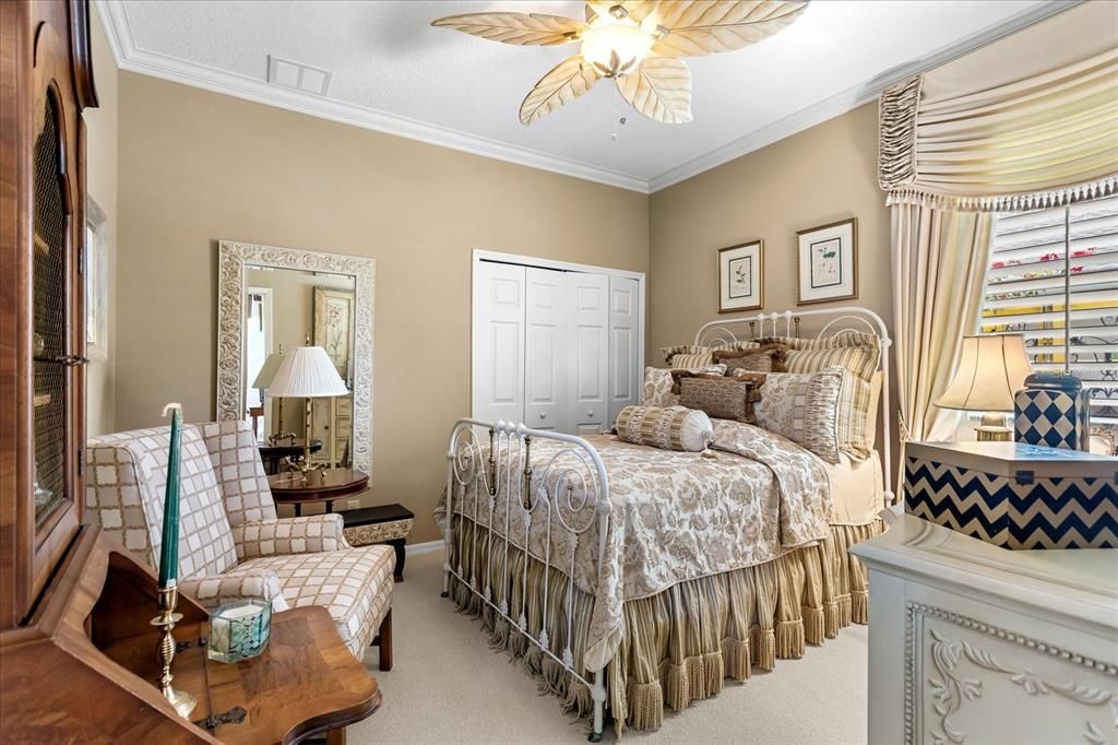 For Sale: $709,000 (5 beds, 4 baths, 3266 Square Feet)