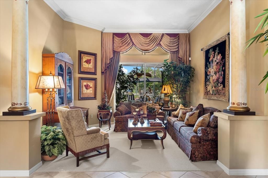 For Sale: $709,000 (5 beds, 4 baths, 3266 Square Feet)