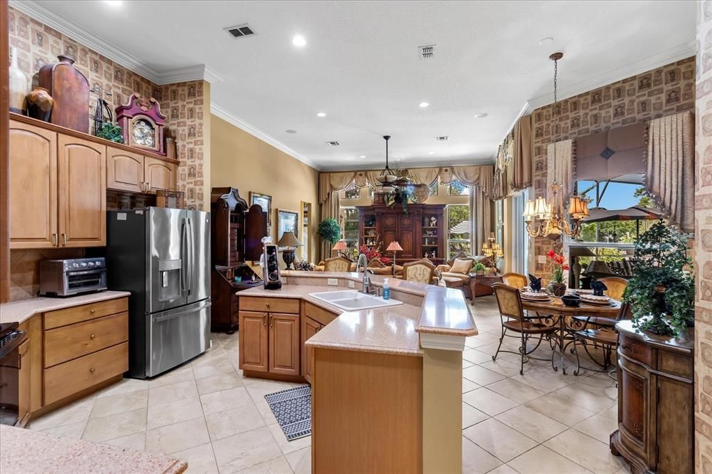 For Sale: $709,000 (5 beds, 4 baths, 3266 Square Feet)