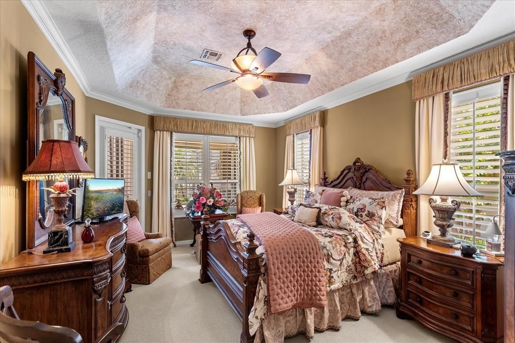 For Sale: $709,000 (5 beds, 4 baths, 3266 Square Feet)