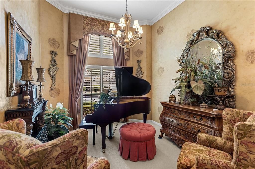 For Sale: $709,000 (5 beds, 4 baths, 3266 Square Feet)