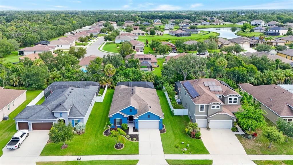 En Venta: $445,000 (4 camas, 2 baños, 1850 Pies cuadrados)