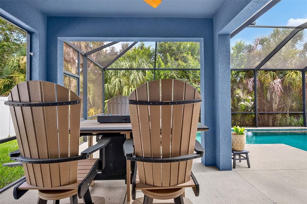 En Venta: $445,000 (4 camas, 2 baños, 1850 Pies cuadrados)