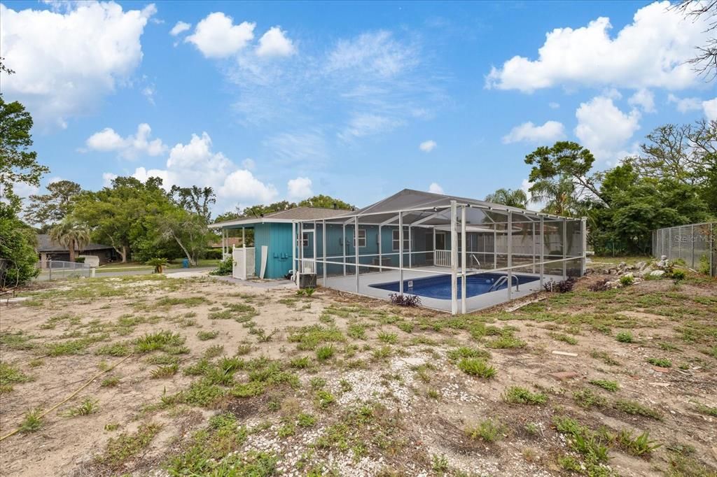 For Sale: $280,000 (2 beds, 1 baths, 1376 Square Feet)