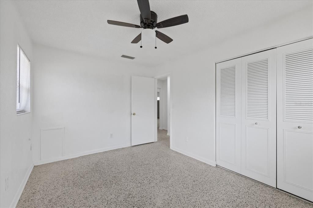 For Sale: $280,000 (2 beds, 1 baths, 1376 Square Feet)
