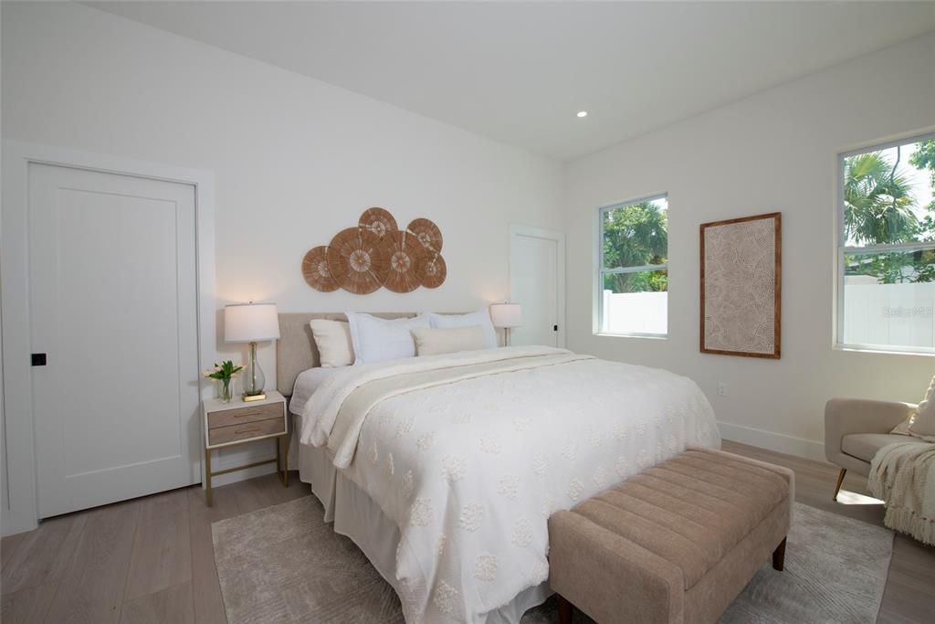 En Venta: $787,500 (4 camas, 2 baños, 1975 Pies cuadrados)