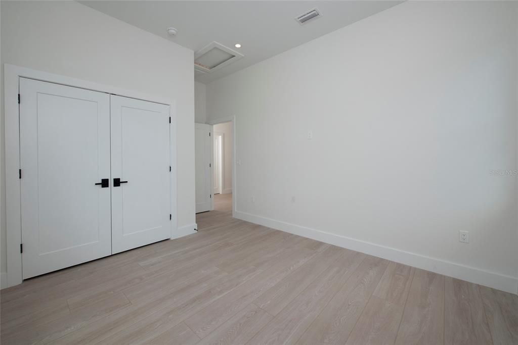 En Venta: $787,500 (4 camas, 2 baños, 1975 Pies cuadrados)