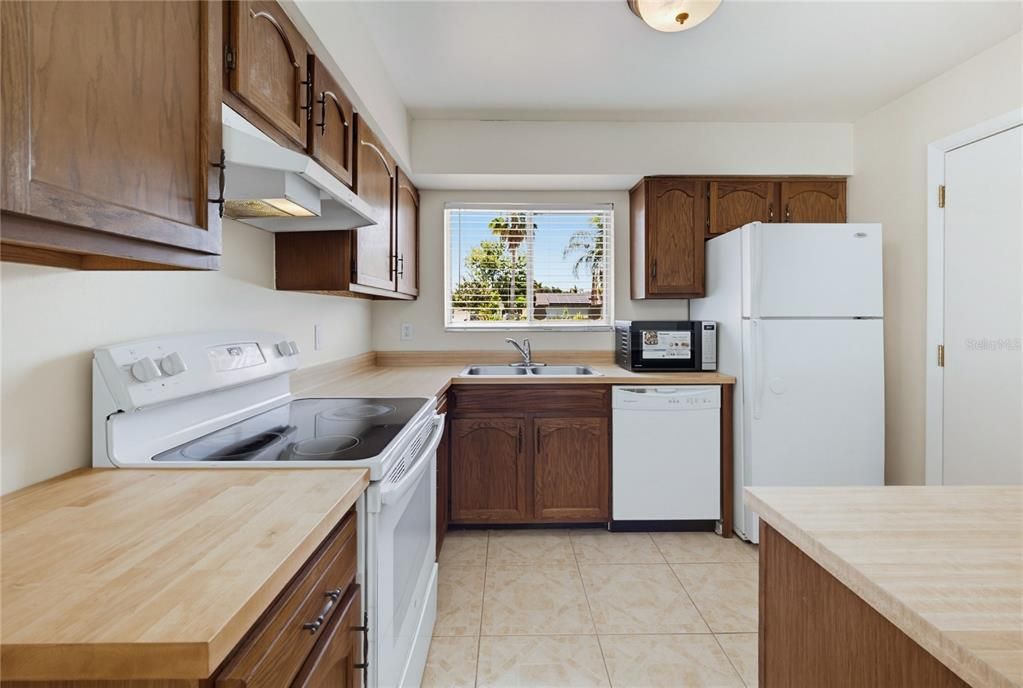 En Venta: $325,000 (2 camas, 2 baños, 1797 Pies cuadrados)