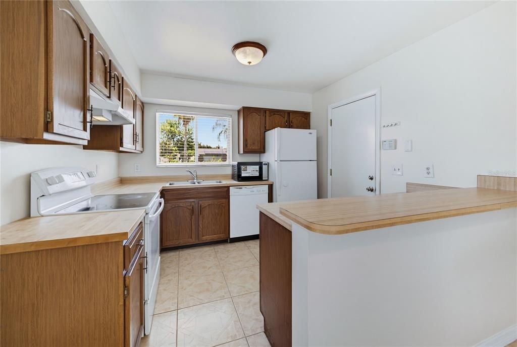 En Venta: $325,000 (2 camas, 2 baños, 1797 Pies cuadrados)