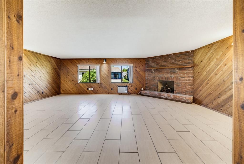 En Venta: $325,000 (2 camas, 2 baños, 1797 Pies cuadrados)