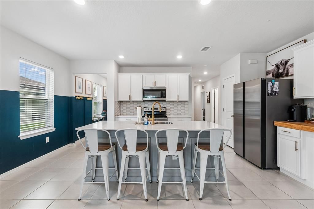 待售: $425,000 (4 贝兹, 2 浴室, 1580 平方英尺)
