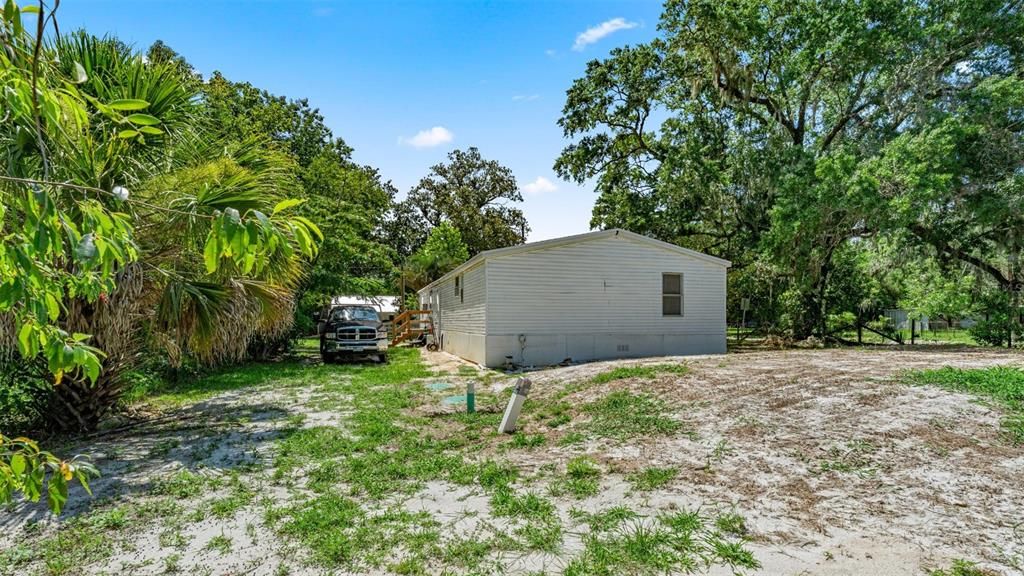 For Sale: $185,000 (3 beds, 2 baths, 1400 Square Feet)